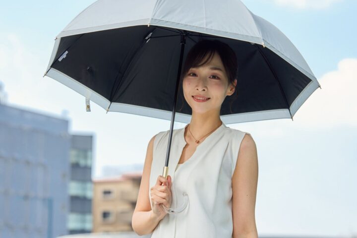 150通りから選べる。猛暑も雨も、これ一本で乗り切る高機能日傘